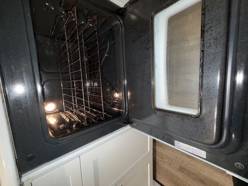 Room after Pixel Cleaners move out clean